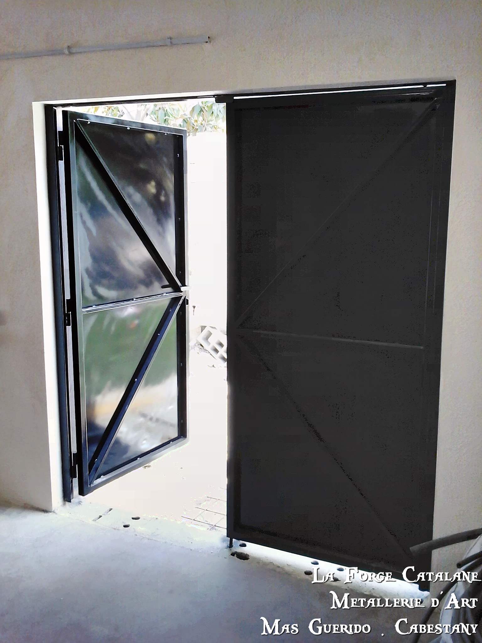 porte tolee 1 face avec renfort interieur forge catalane 3.jpg